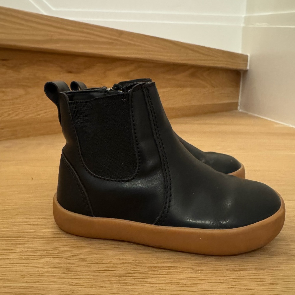 Ten Little Black Chelsea Boots, Size toddler 7